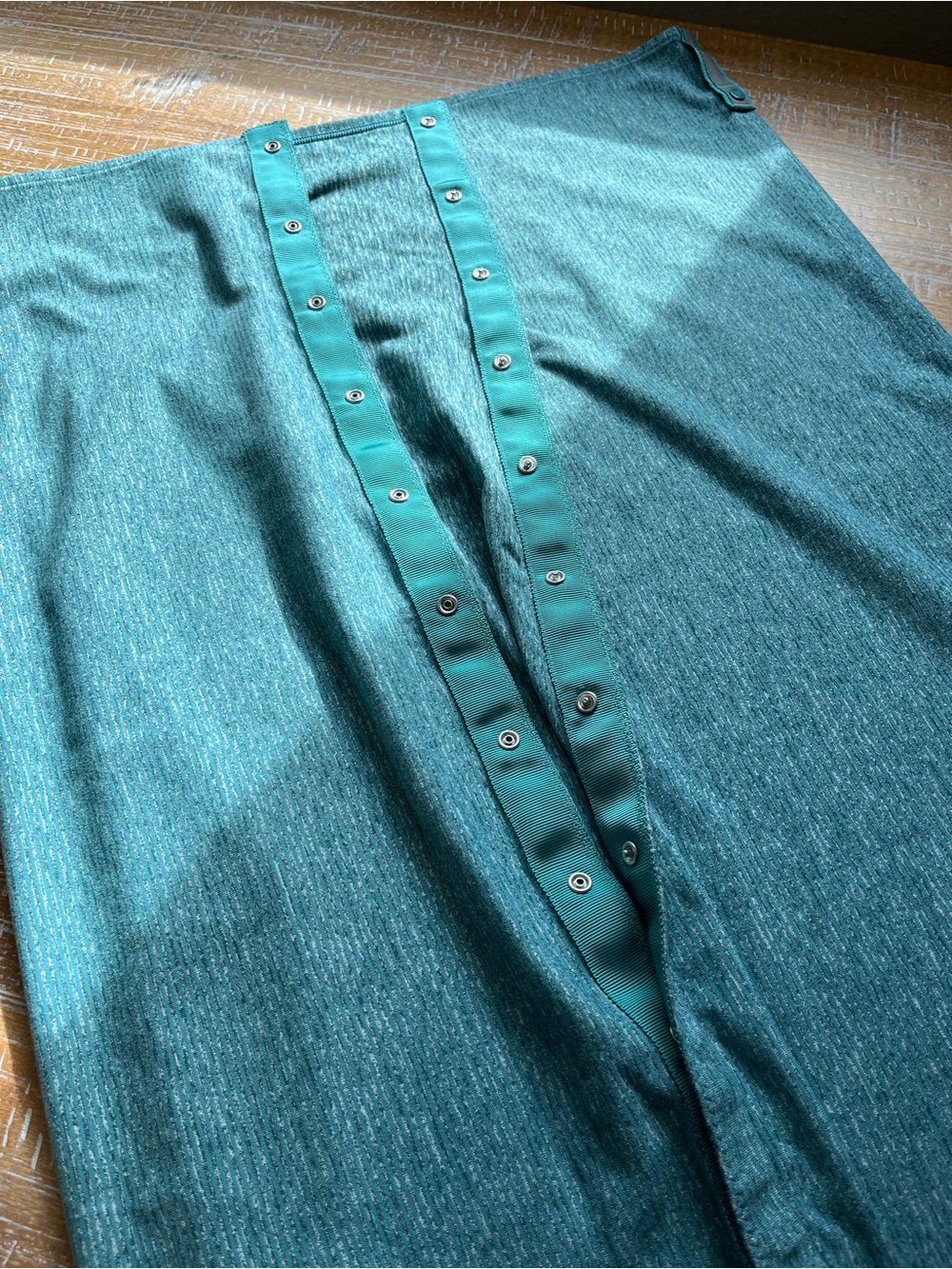 Lululemon Lightweight Teal Infinity Scarf for Women - Picture 5 of 6